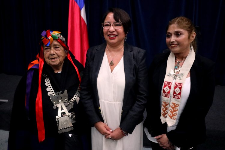 Gobernadora entrega reconocimiento a mujeres destacadas que contribuyen al desarrollo regional