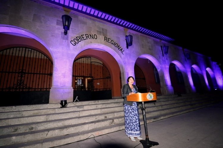 Gobierno Regional se Ilumina de azul en el Día Mundial de concienciación sobre el Autismo