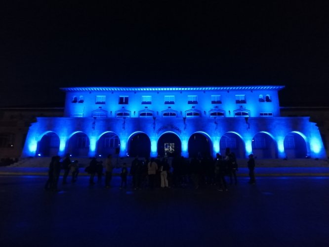Gobierno Regional se Ilumina de azul en el Día Mundial de concienciación sobre el Autismo