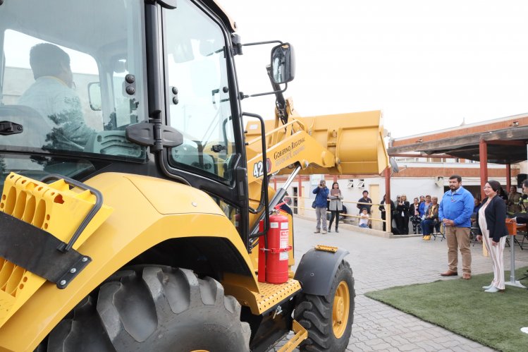 Gobernadora y alcalde destacan importante inversión en proyectos inaugurados en La Higuera