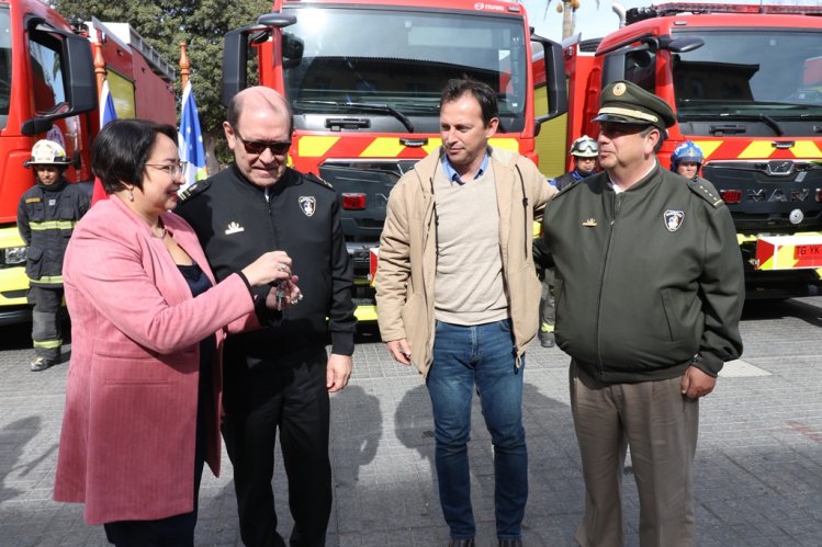 Gobierno Regional entrega carros de Bomberos para Andacollo, Coquimbo, Combarbalá, Monte Patria y Canela