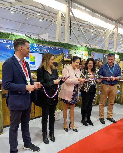 Productores regionales se convirtieron en protagonistas de la primera jornada de feria de la industria alimentaria más grande de Chile Productores regionales se convirtieron en protagonistas de la primera jornada de feria de la industria alimentaria más grande de Chile