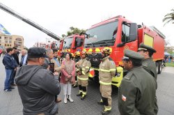 La Higuera, La Serena, Ovalle, Río Hurtado, Illapel, Salamanca y Paihuano reciben carros para Bomberos