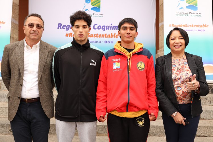 DEPORTISTAS ENTREGAN RECONOCIMIENTO A GOBERNADORA KRIST NARANJO POR COMPROMISO CON EL DEPORTE REGIONAL