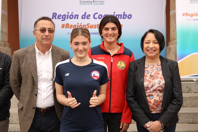 DEPORTISTAS ENTREGAN RECONOCIMIENTO A GOBERNADORA KRIST NARANJO POR COMPROMISO CON EL DEPORTE REGIONAL