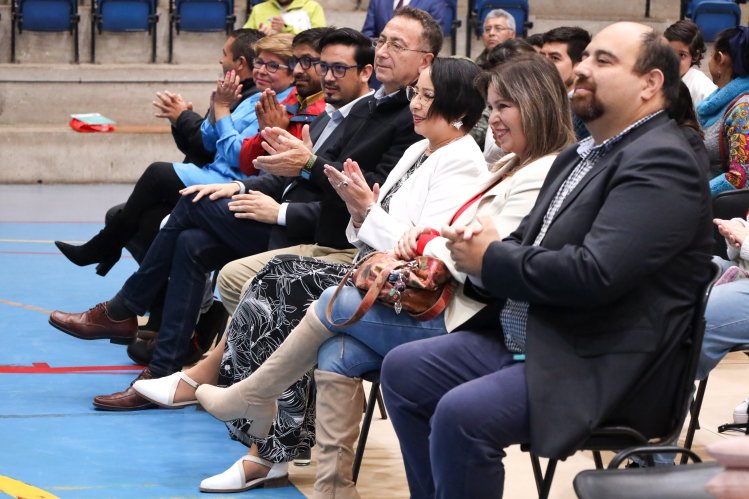 ENTREGAN SILLAS DE RUEDAS A PERSONAS CON DISCAPACIDAD ENTREGAN SILLAS DE RUEDAS A PERSONAS CON DISCAPACIDAD