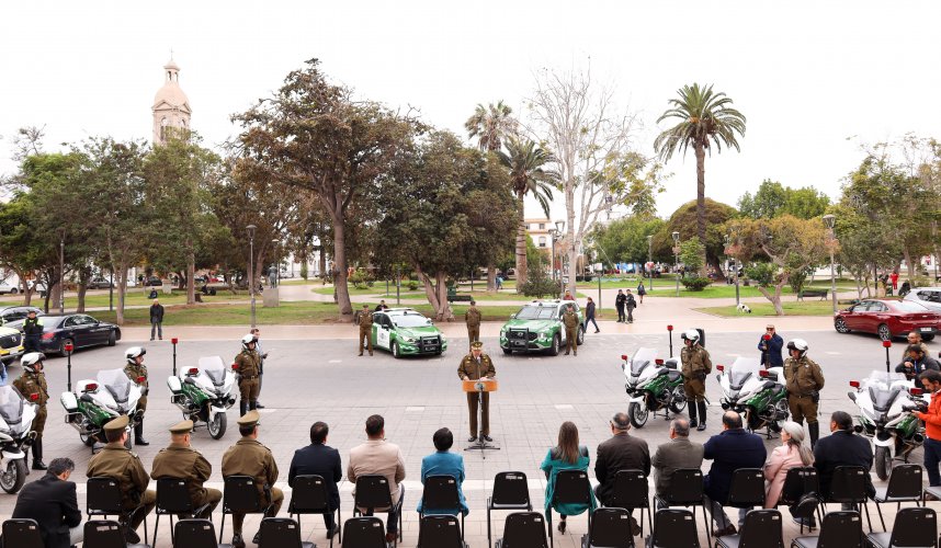 CARABINEROS RECIBE SEIS MOTOCICLETAS PARA REFORZAR EL CONTROL DE TRÁNSITO EN TRES COMUNAS