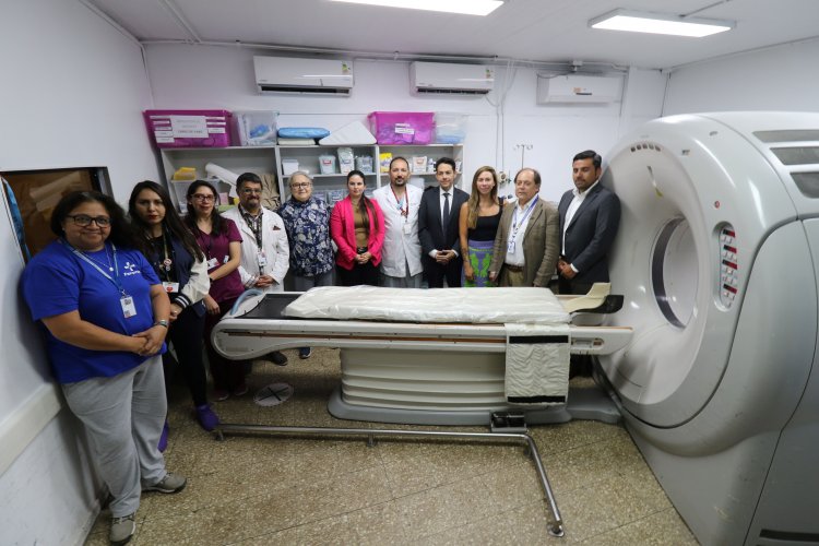 Gobernador recorre Hospital de Coquimbo y destaca inversión en imagenología Gobernador recorre Hospital de Coquimbo y destaca inversión en imagenología