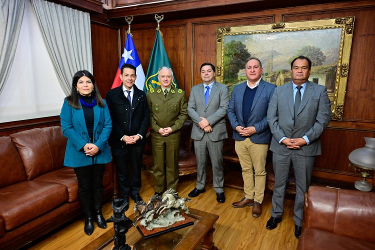 Gobernador Cristóbal Juliá compromete recursos para la construcción de nueva unidad policial en La Serena Oriente Gobernador Cristóbal Juliá compromete recursos para la construcción de nueva unidad policial en La Serena Oriente