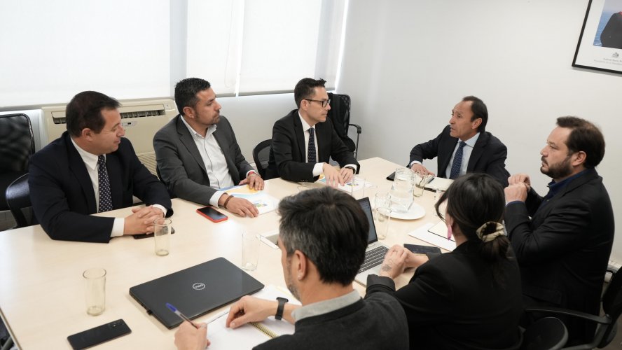 GORE y Ministerio del Deporte avanzan en histórico convenio de $37.780 millones para infraestructura deportiva GORE y Ministerio del Deporte avanzan en histórico convenio de $37.780 millones para infraestructura deportiva