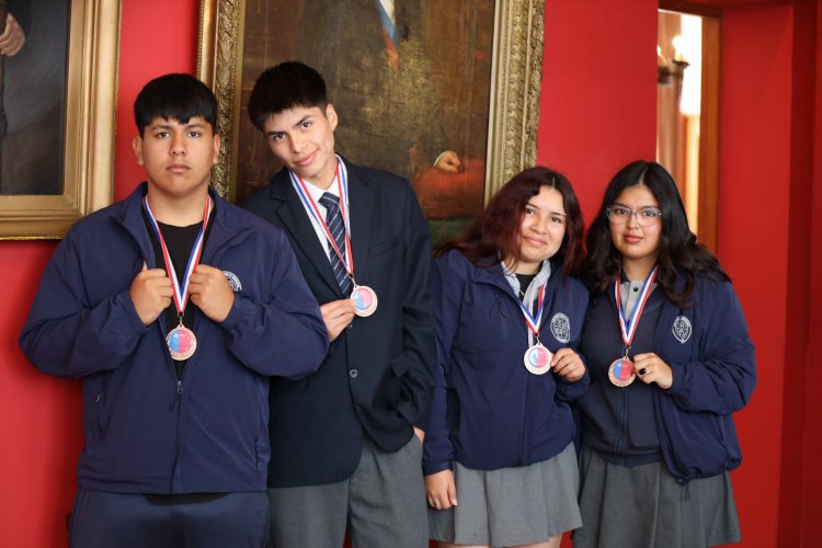 Con el respaldo del GORE: estudiantes de Pan de Azúcar ya piensan en un Torneo de Debate Regional para el próximo año