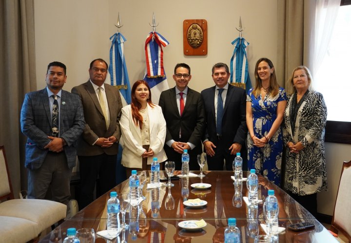 Juliá y Norambuena avanzan en la aspiración en reunión clave con Gobernador Marcelo Orrego